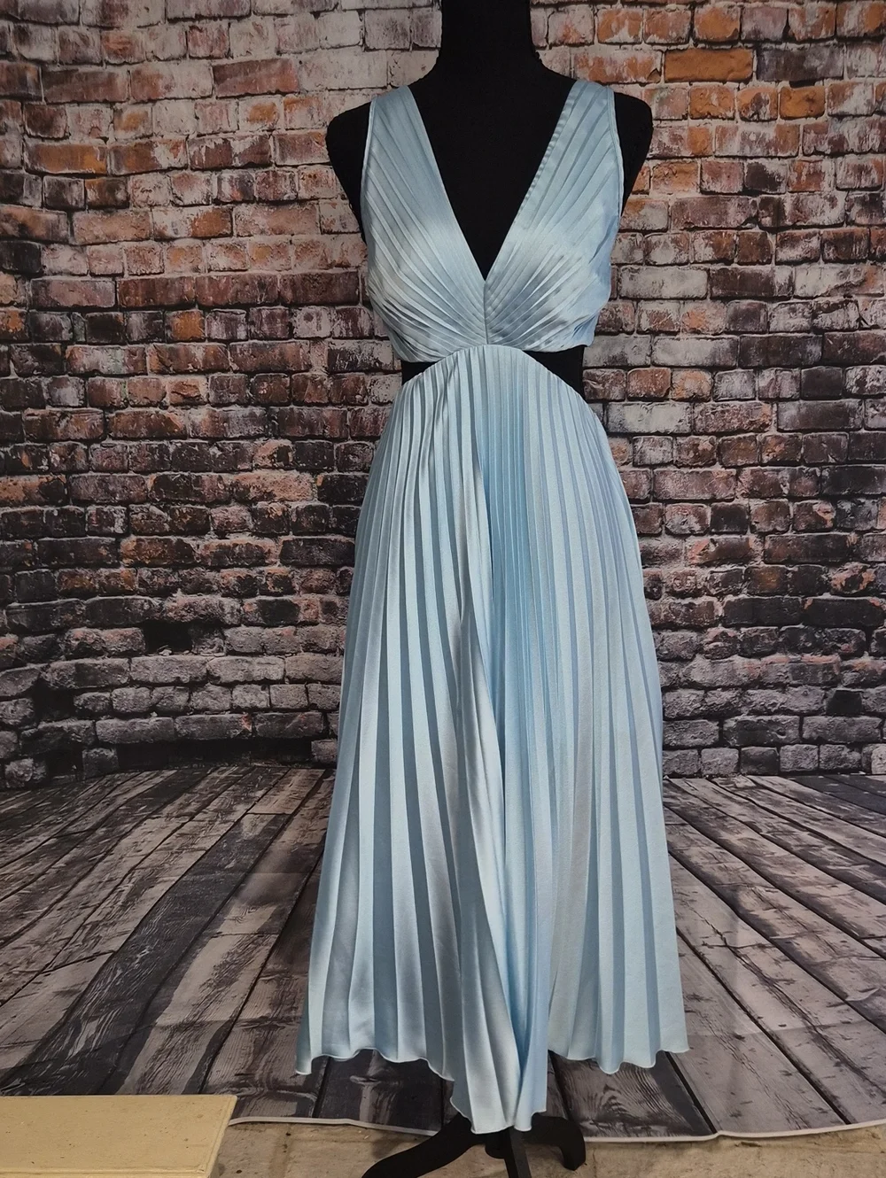Abercrombie & Fitch Light Blue Pleated V-Neck Maxi Dress
